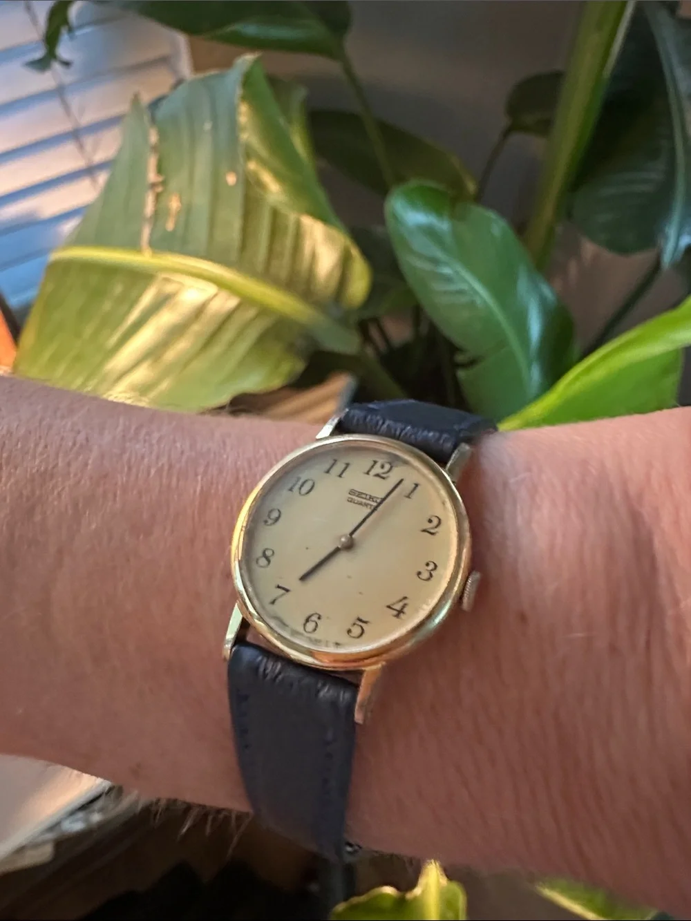 1990 Vintage Seiko Arabic Dress Watch with Navy Leather Band 1990 Vintage Seiko Arabic Dress Watch with Navy Leather Band  main image 4